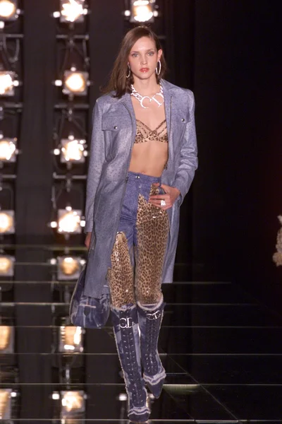 Look 17